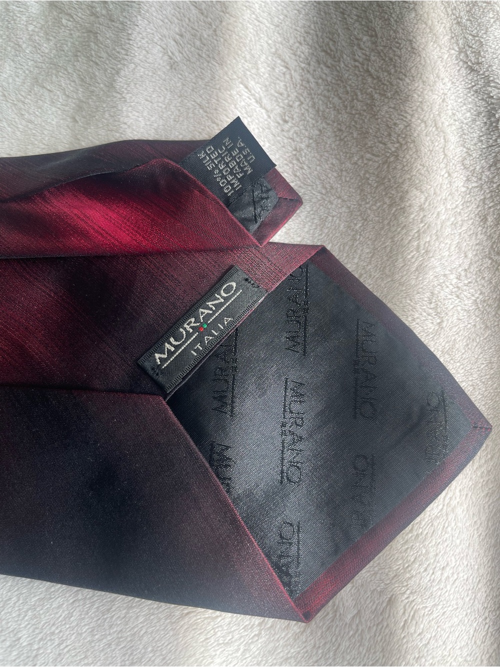 Murano Italia 100% Silk Necktie Red Black Abstract Ombre Watercolor Wide Tie 4" - Picture 5 of 9